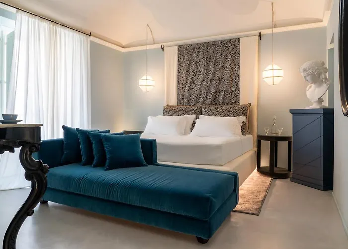 Q92 Hotel 4*