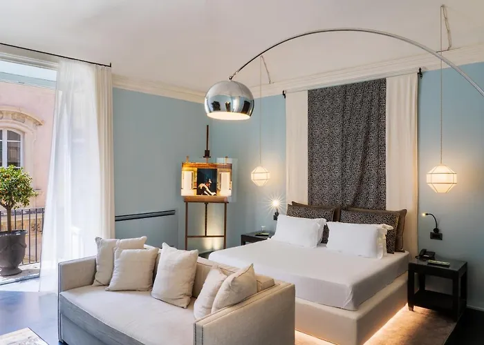 Q92 Hotel Noto